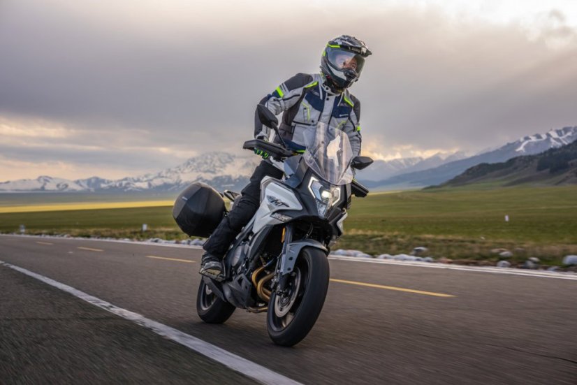 CFMOTO 700 MT Premium
