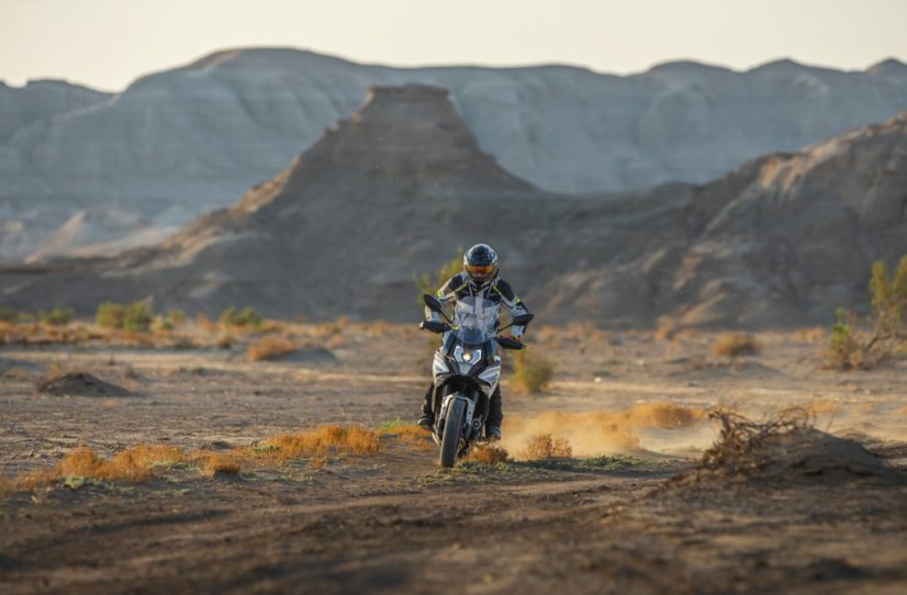 CFMOTO 700 MT Premium