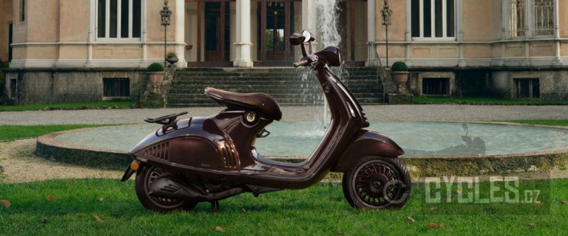 Vespa - 946 Horse