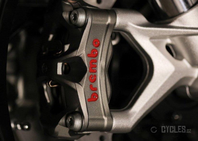 QJ-Motor SRK 921 RR
