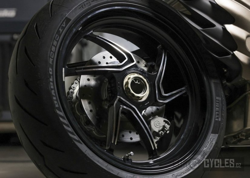 QJ-Motor SRK 921 RR