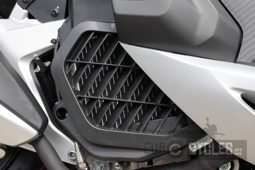 QJ-Motor - MTX 125 + kufr zdarma
