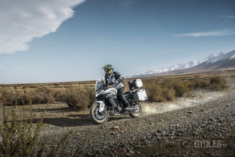 CFMOTO 800MT Explore ES