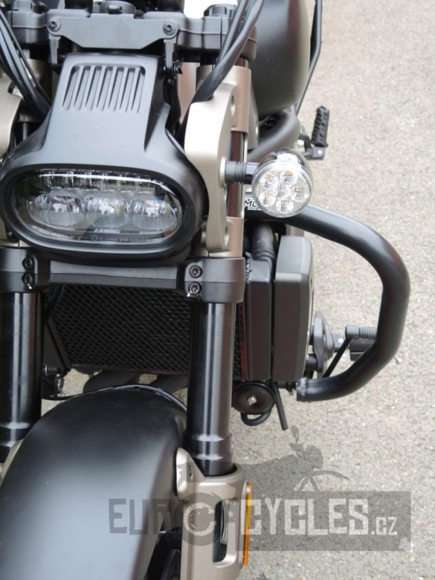 QJ-Motor - SRV 700