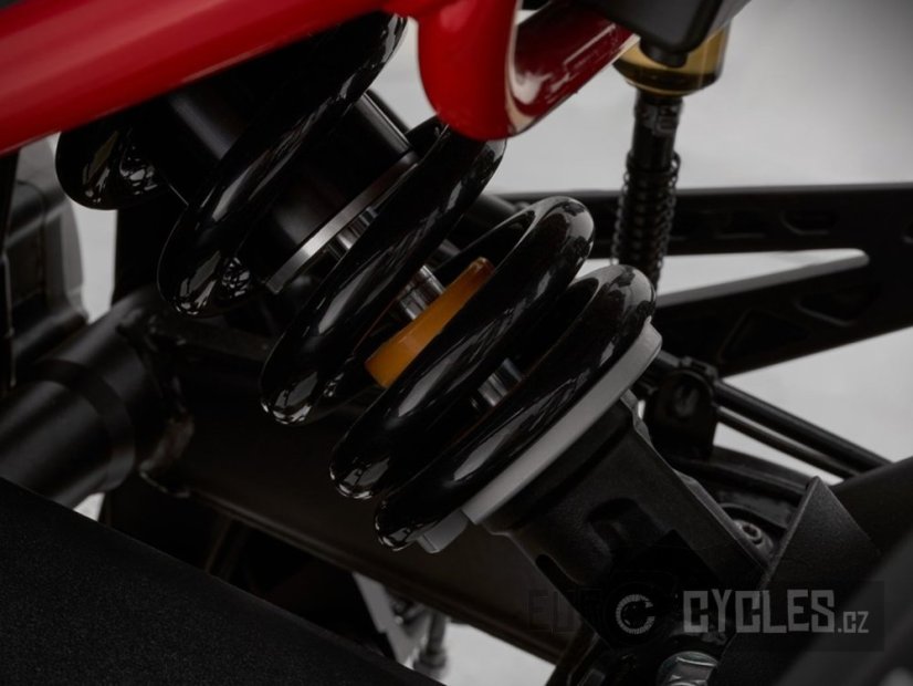QJ-Motor - SRT 600 SX + KUFRY ZDARMA