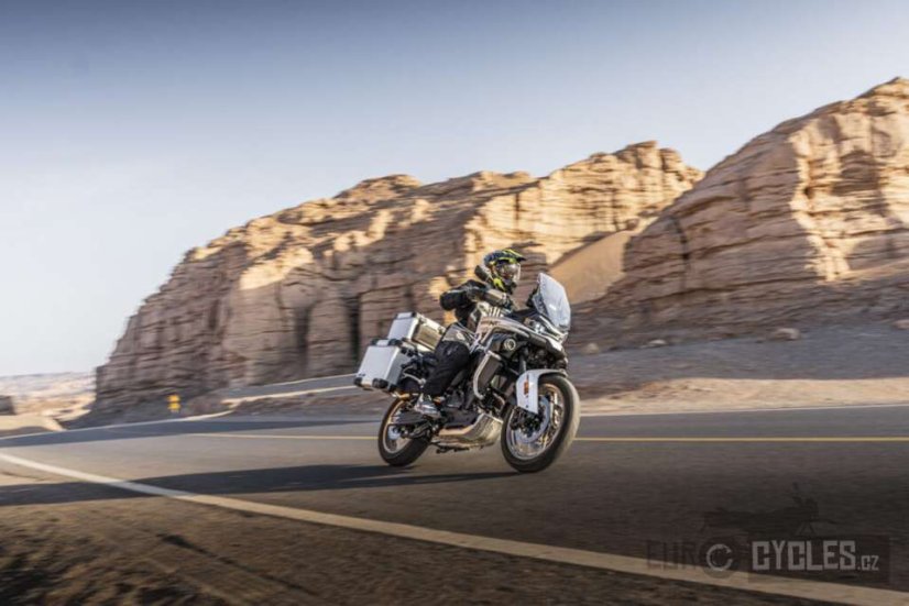 CFMOTO 800MT Explore ES